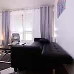 Elegante Evasion Dans Le Vibrant 11E Arrondissement - Longue Duree