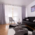 Elegante Evasion Dans Le Vibrant 11E Arrondissement - Longue Duree