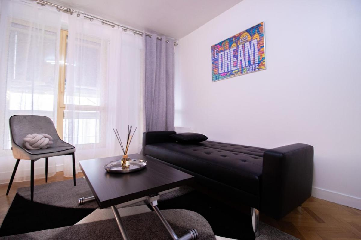 Elegante Evasion Dans Le Vibrant 11e Arrondissement - Longue Duree * Parijs
