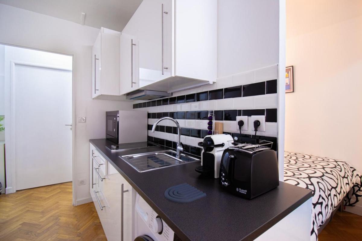 Elegante Evasion Dans Le Vibrant 11e Arrondissement - Longue Duree Appartement Parijs